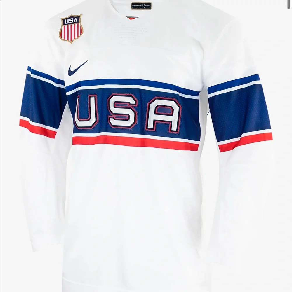 Nike USA hockey Jersey NWOT - Picture 1 of 8